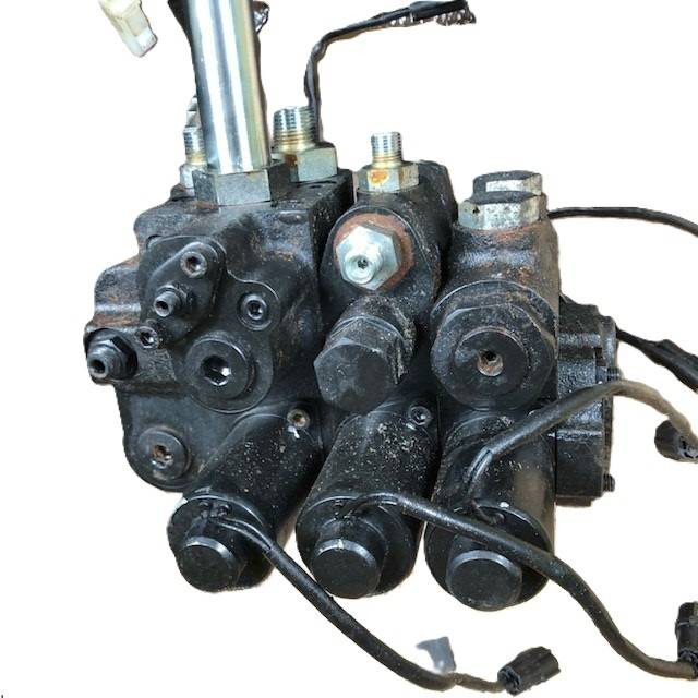 Control valve 3 V for EP18PN - Hydraulic valve for Material handling equipment: picture 4 Control valve 3 V for EP18PN - Hydraulic valve for Material handling equipment: picture 4