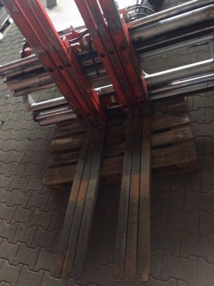 Dürwen Triple pallet Handler with separate side shift - Forks for Material handling equipment: picture 2 Dürwen Triple pallet Handler with separate side shift - Forks for Material handling equipment: picture 2
