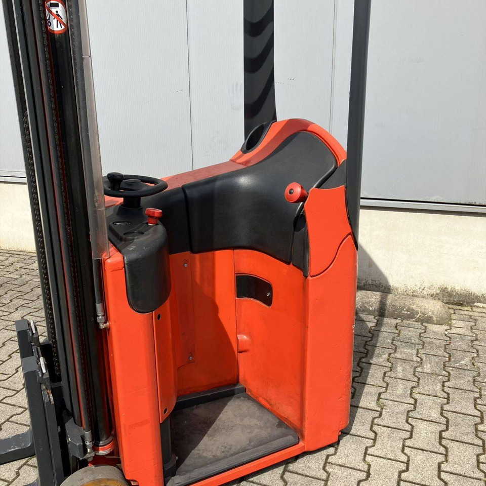 Linde E10 (334) - Electric forklift: picture 3 Linde E10 (334) - Electric forklift: picture 3