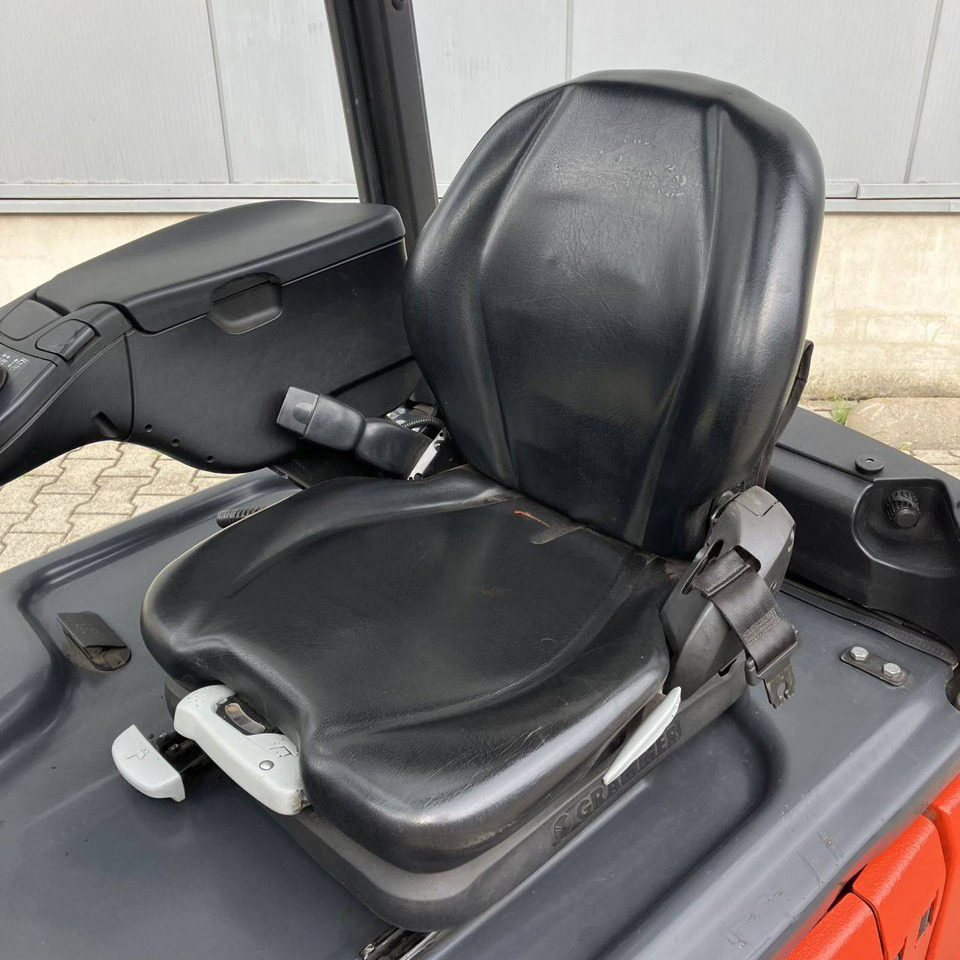 Linde E18 (386-02) EVO - Electric forklift: picture 5 Linde E18 (386-02) EVO - Electric forklift: picture 5