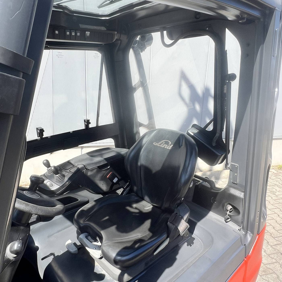 Linde E20 (387) - Electric forklift: picture 5 Linde E20 (387) - Electric forklift: picture 5