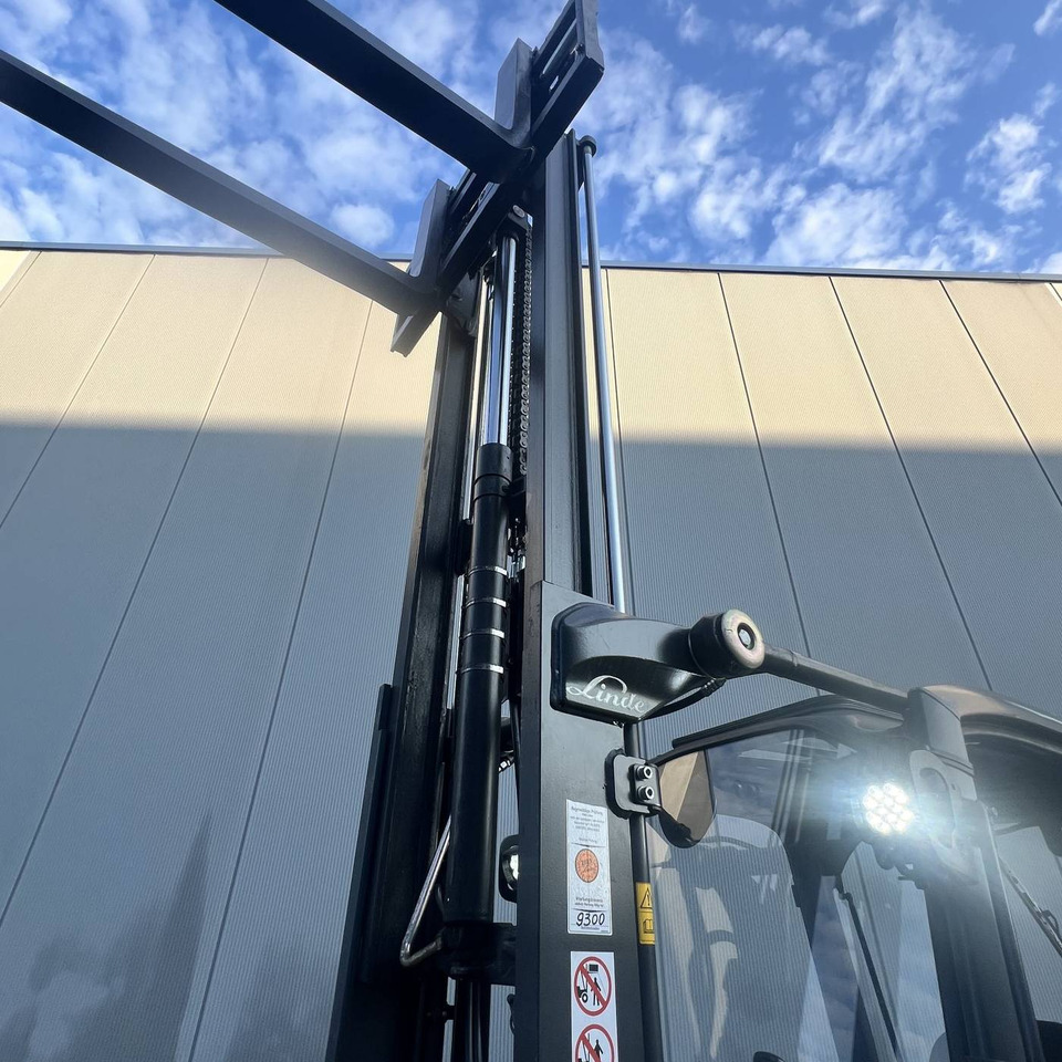 Linde E20PH-02 (386) EVO - Electric forklift: picture 3 Linde E20PH-02 (386) EVO - Electric forklift: picture 3