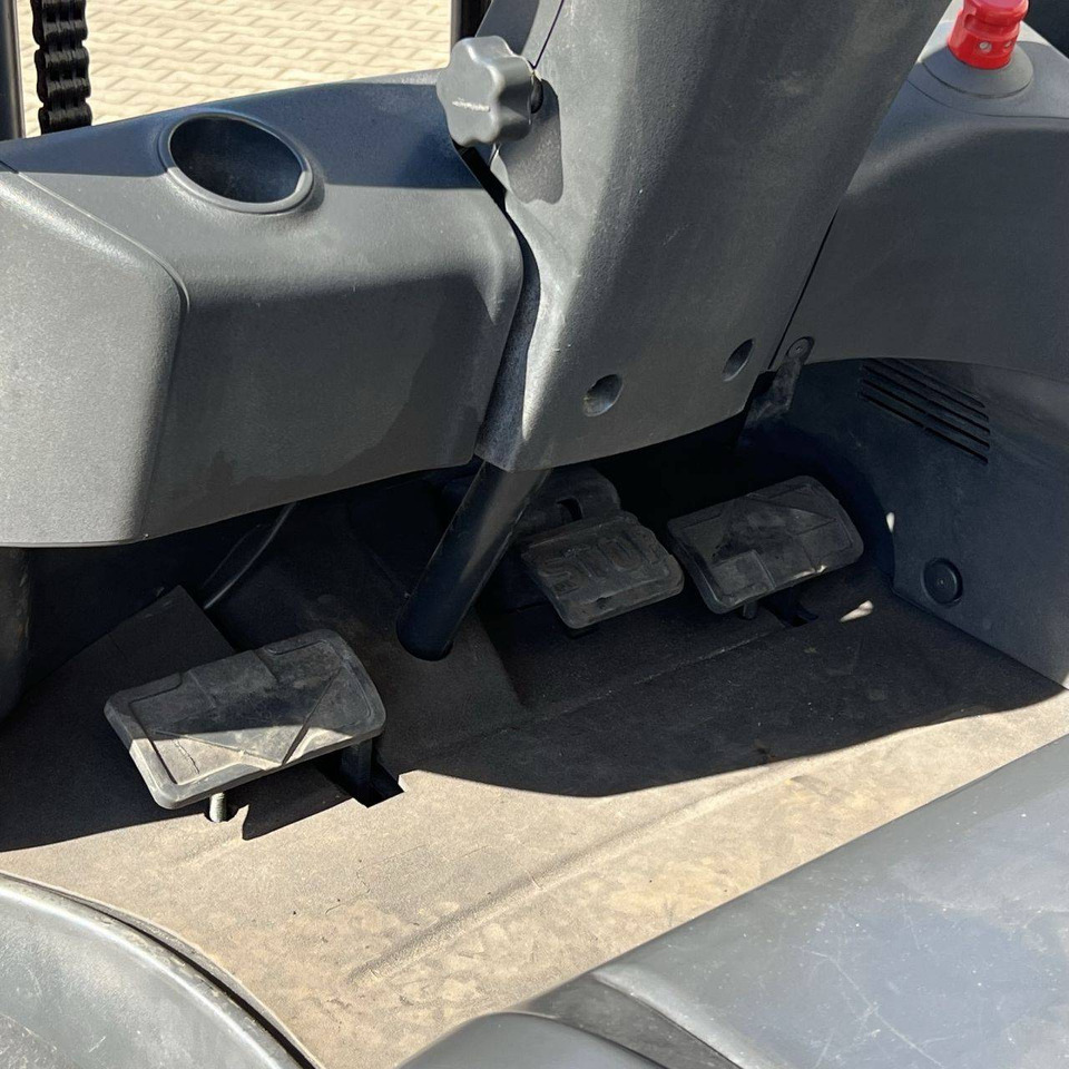 Electric forklift Linde E30 (387): picture 8 Electric forklift Linde E30 (387): picture 8