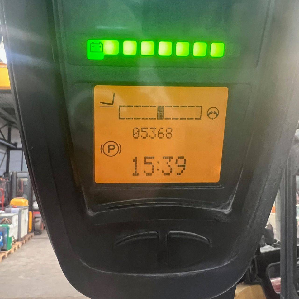 Electric forklift Linde E30 (387): picture 6 Electric forklift Linde E30 (387): picture 6