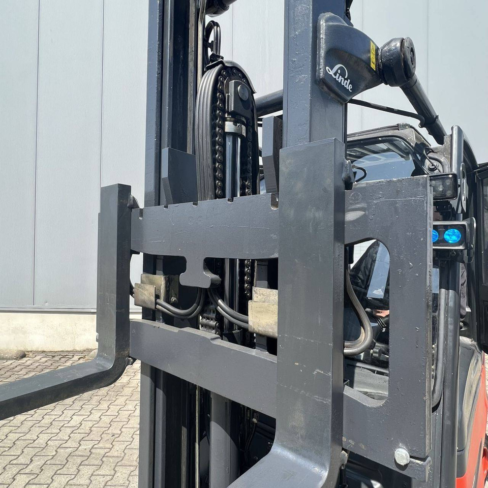 Electric forklift Linde E30/600 HL (387): picture 14 Electric forklift Linde E30/600 HL (387): picture 14