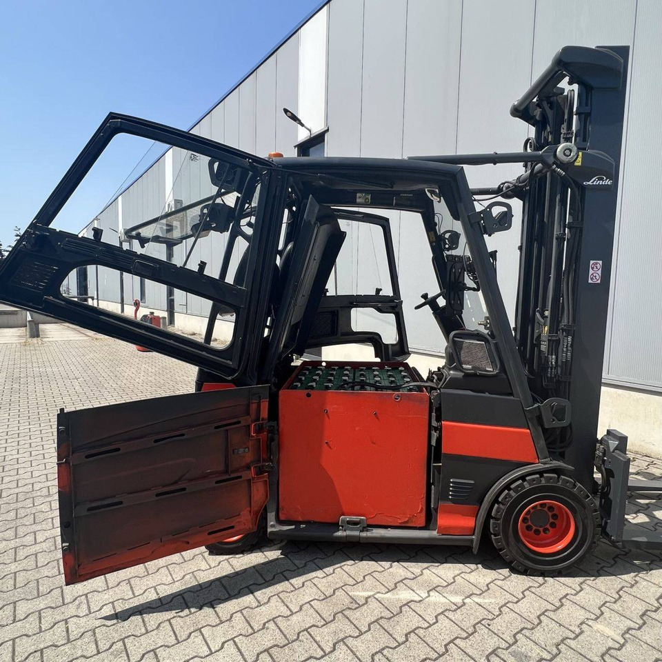 Electric forklift Linde E30/600 HL (387): picture 7 Electric forklift Linde E30/600 HL (387): picture 7