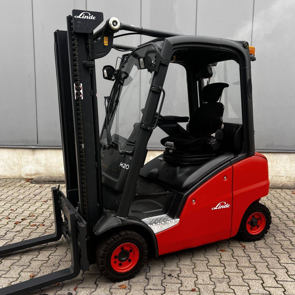 Linde H20D (391) - Diesel forklift: picture 1 Linde H20D (391) - Diesel forklift: picture 1