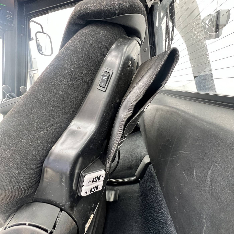 Diesel forklift Linde H40D (394-02) EVO: picture 7 Diesel forklift Linde H40D (394-02) EVO: picture 7