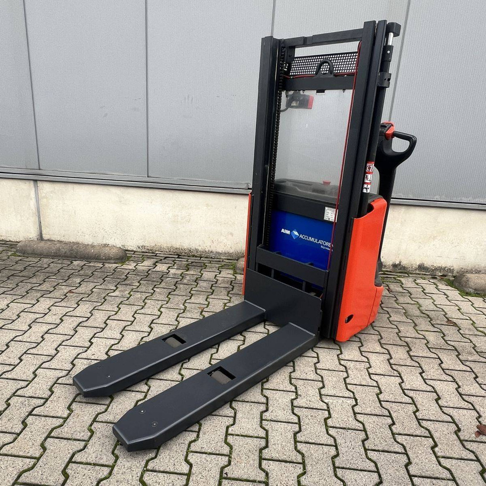 Linde L12 (1172) Scale - Stacker: picture 2 Linde L12 (1172) Scale - Stacker: picture 2