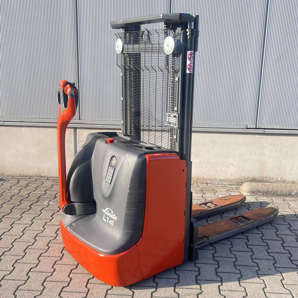 Linde L14C (1169) - Stacker: picture 1 Linde L14C (1169) - Stacker: picture 1