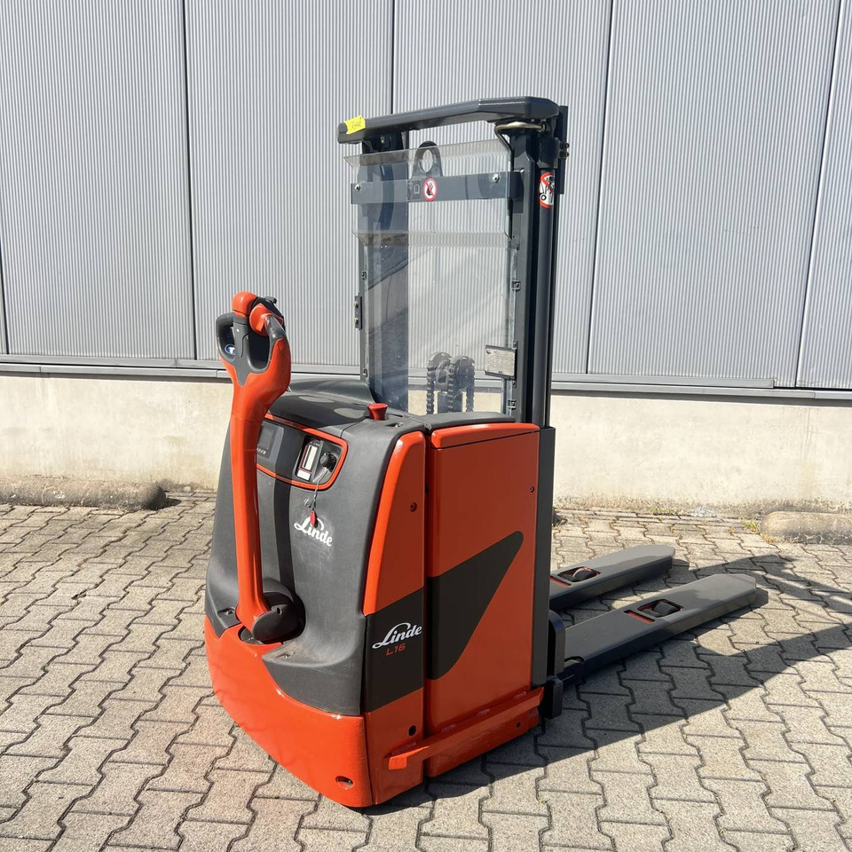 Linde L16 (1173) - Stacker: picture 1 Linde L16 (1173) - Stacker: picture 1