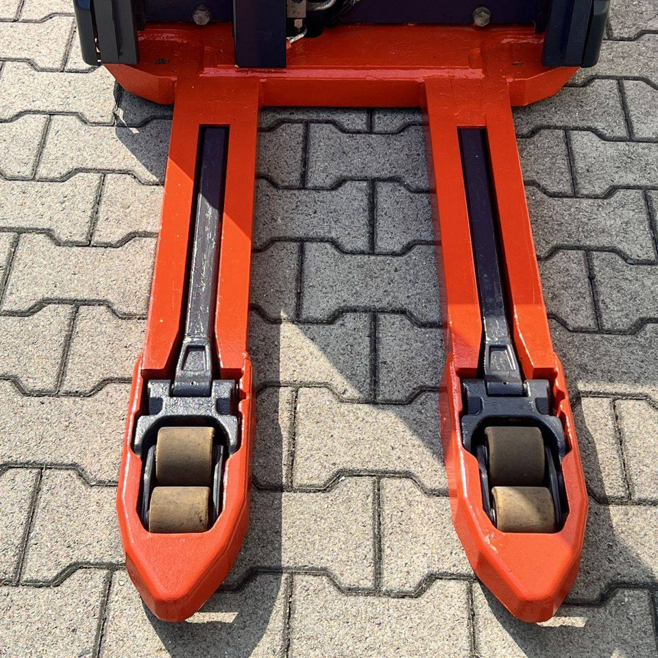 Linde L16i (372) - Stacker: picture 5 Linde L16i (372) - Stacker: picture 5