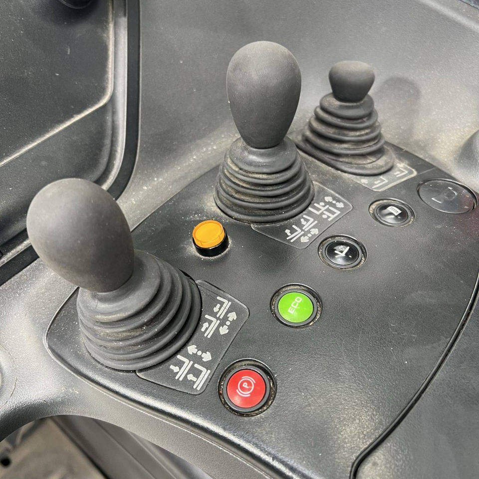 Linde R20 HD (1120) - Reach truck: picture 4 Linde R20 HD (1120) - Reach truck: picture 4