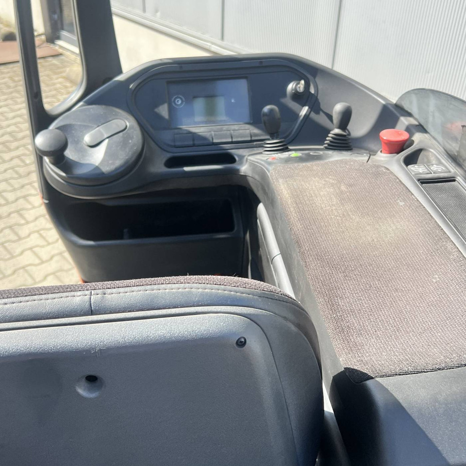 Linde R20G (1120) - Reach truck: picture 5 Linde R20G (1120) - Reach truck: picture 5