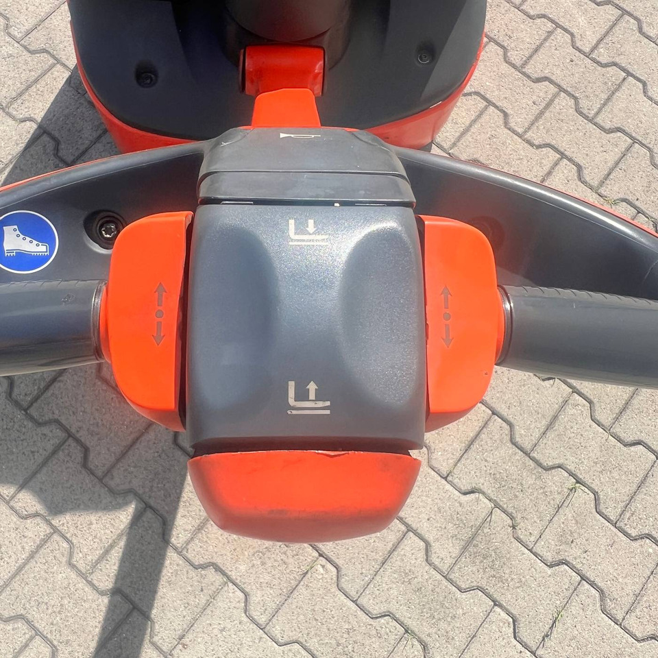 Linde T16 (1152) - Pallet truck: picture 4 Linde T16 (1152) - Pallet truck: picture 4