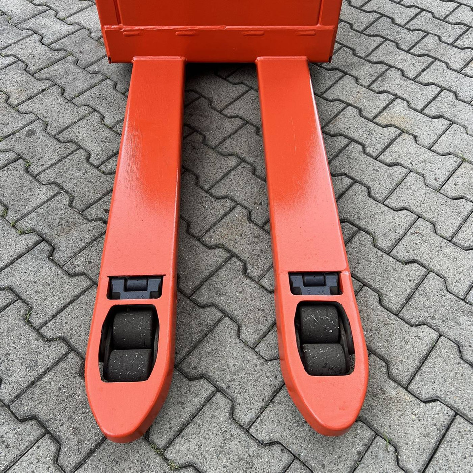 Pallet truck Linde T20 (1152): picture 12