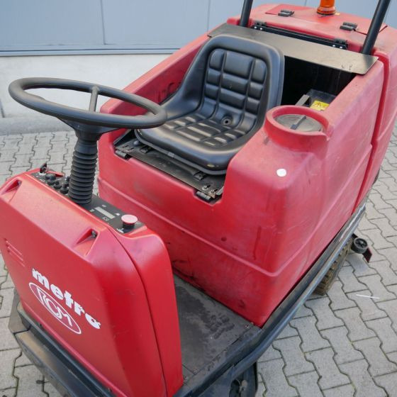 RCM Metro 1103 - Scrubber dryer: picture 3 RCM Metro 1103 - Scrubber dryer: picture 3