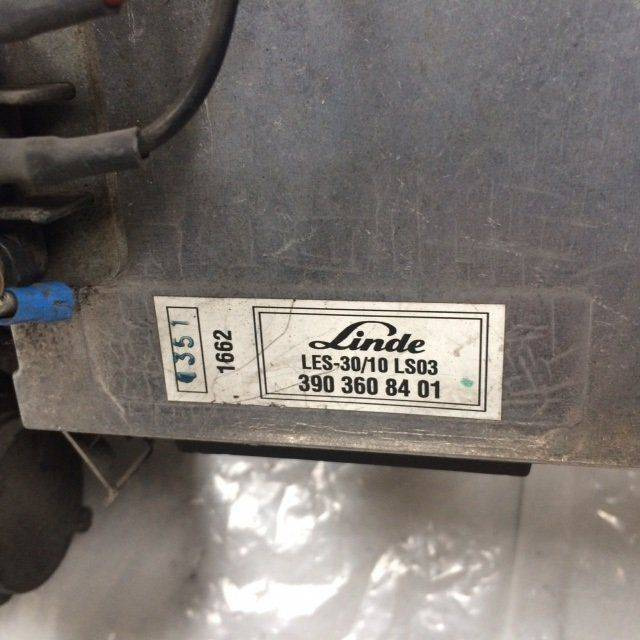 Servomotor + Integrated Controller - Steering for Material handling equipment: picture 5 Servomotor + Integrated Controller - Steering for Material handling equipment: picture 5