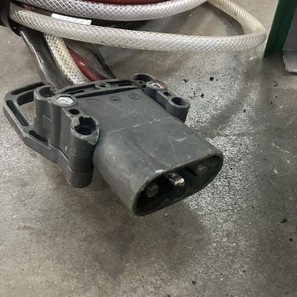 Hoppecke D400 G48/65- B-F14 HO-HF Trak Air (2) - Spare parts for Material handling equipment: picture 4 Hoppecke D400 G48/65- B-F14 HO-HF Trak Air (2) - Spare parts for Material handling equipment: picture 4