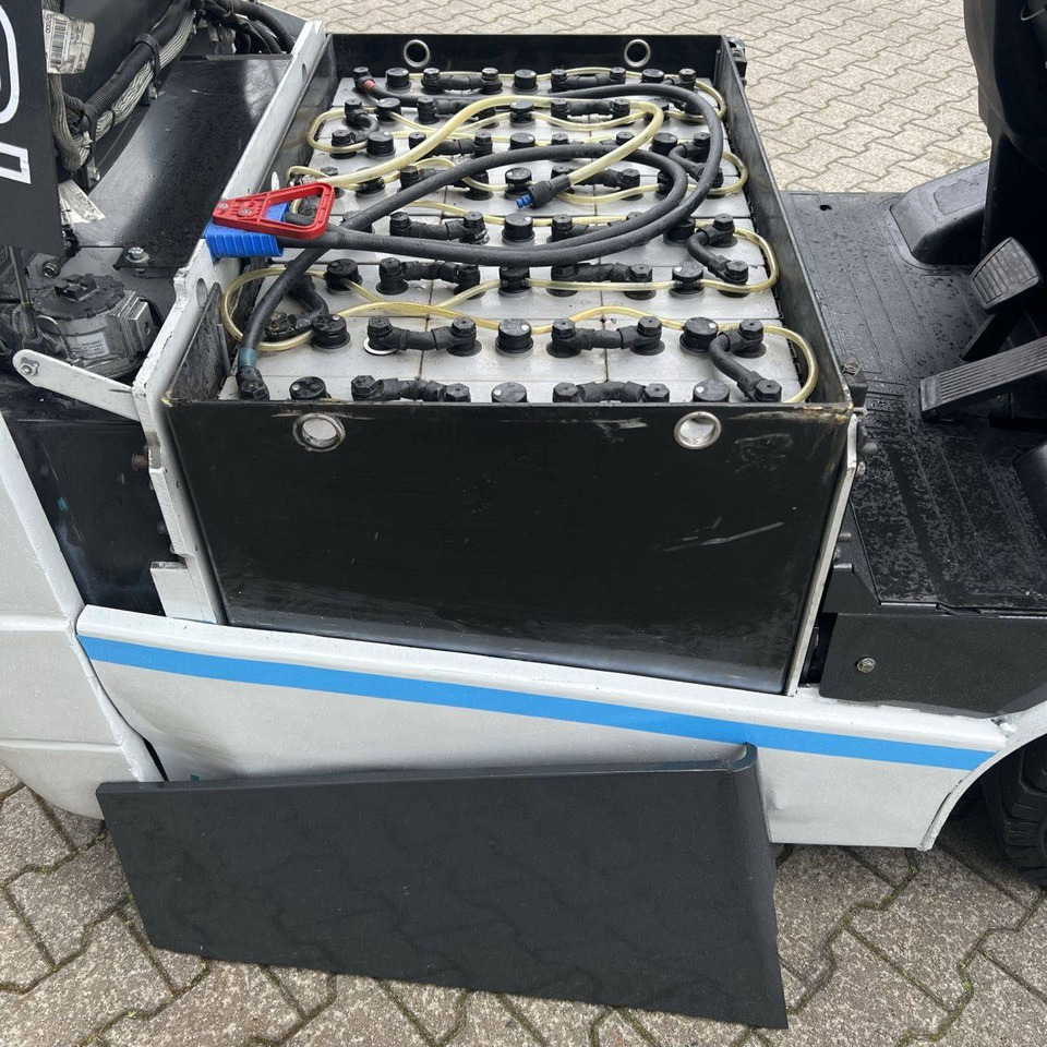 Electric forklift Unicarriers ET16 (AG1N12L16Q): picture 11