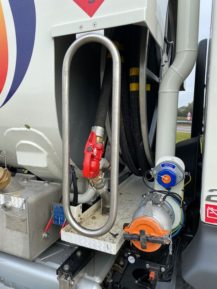 VOLVO FL - Tank truck: picture 2 VOLVO FL - Tank truck: picture 2