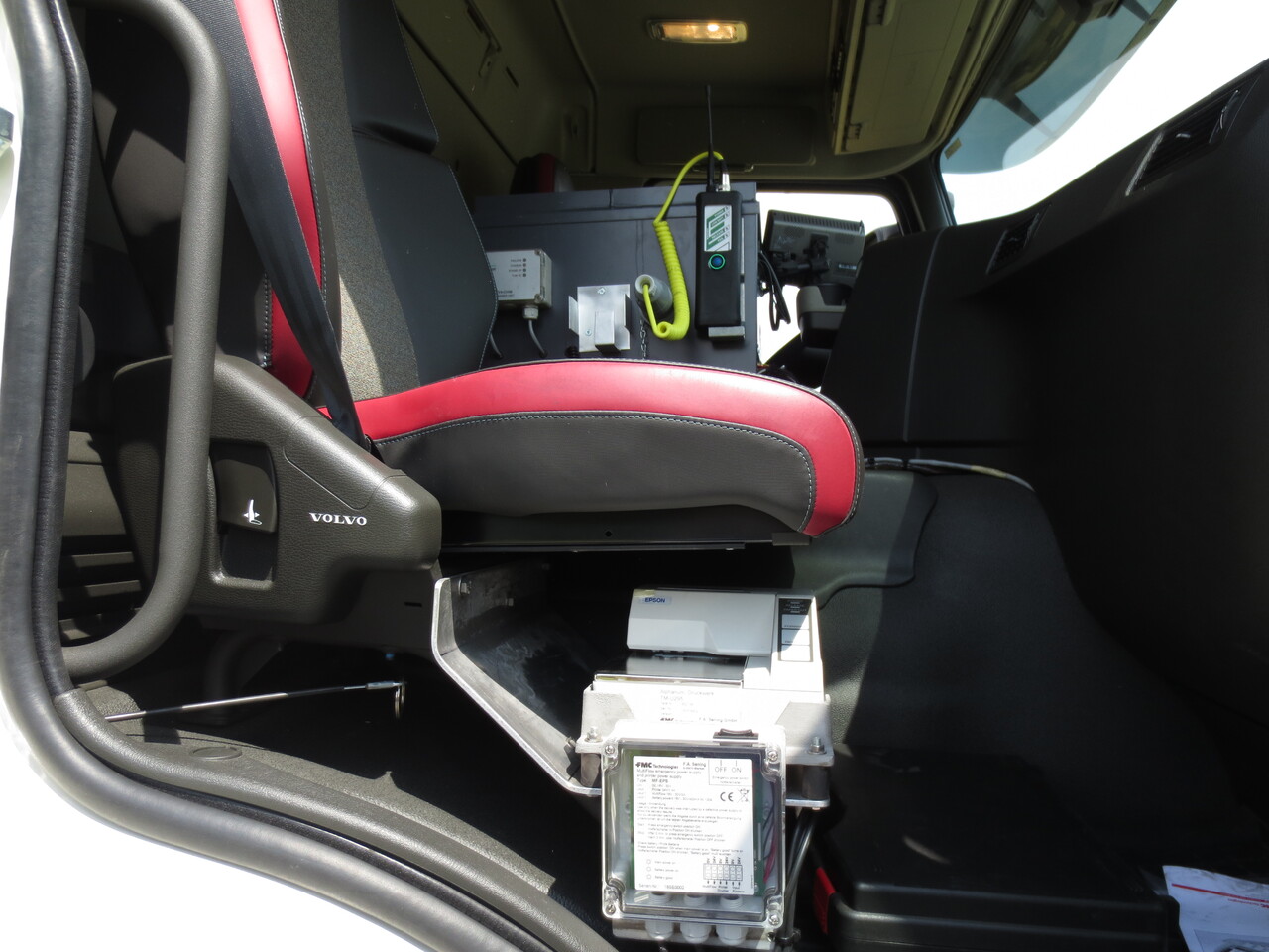 Tank truck VOLVO FM: picture 13