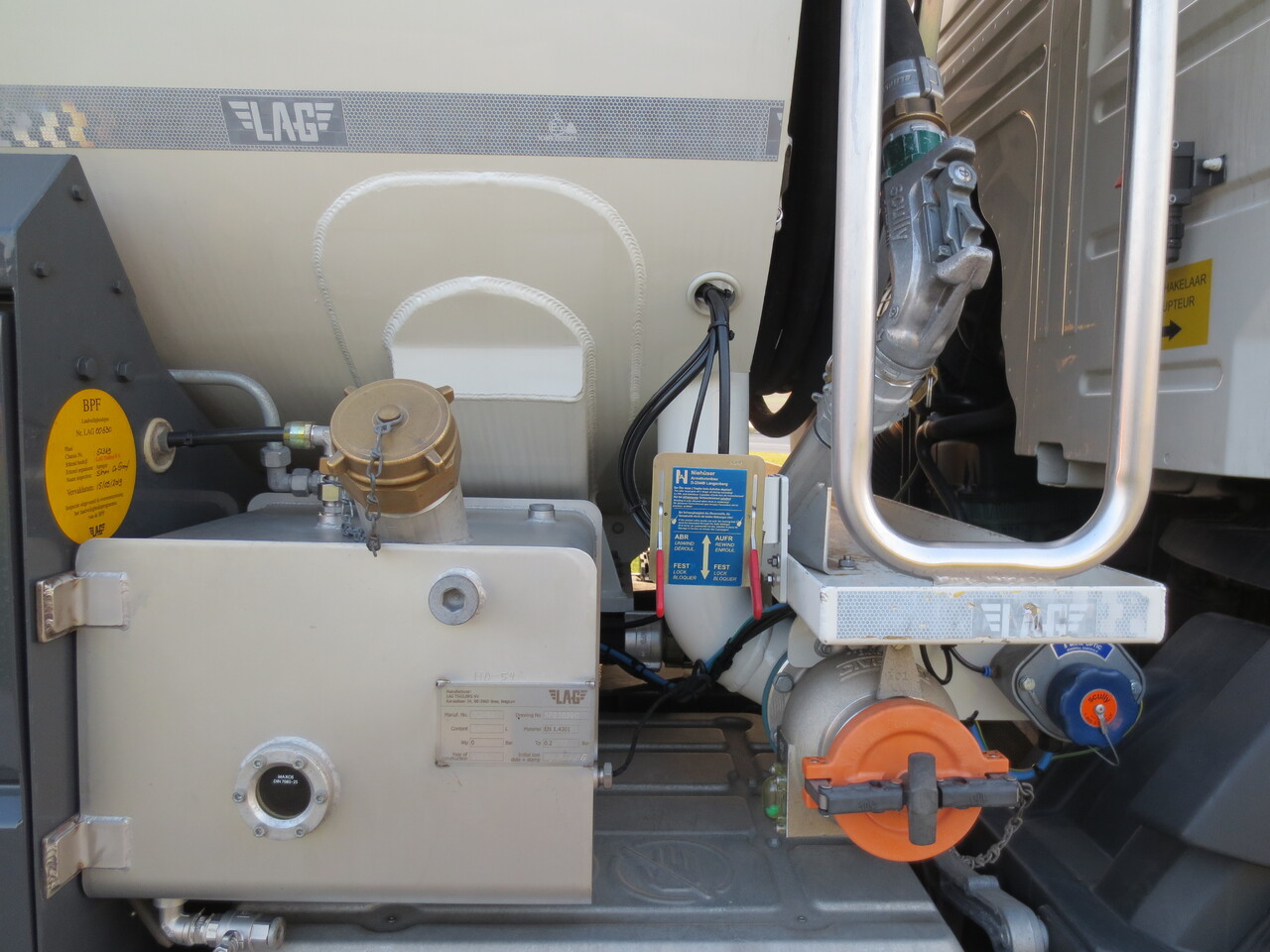 Tank truck VOLVO FM: picture 9