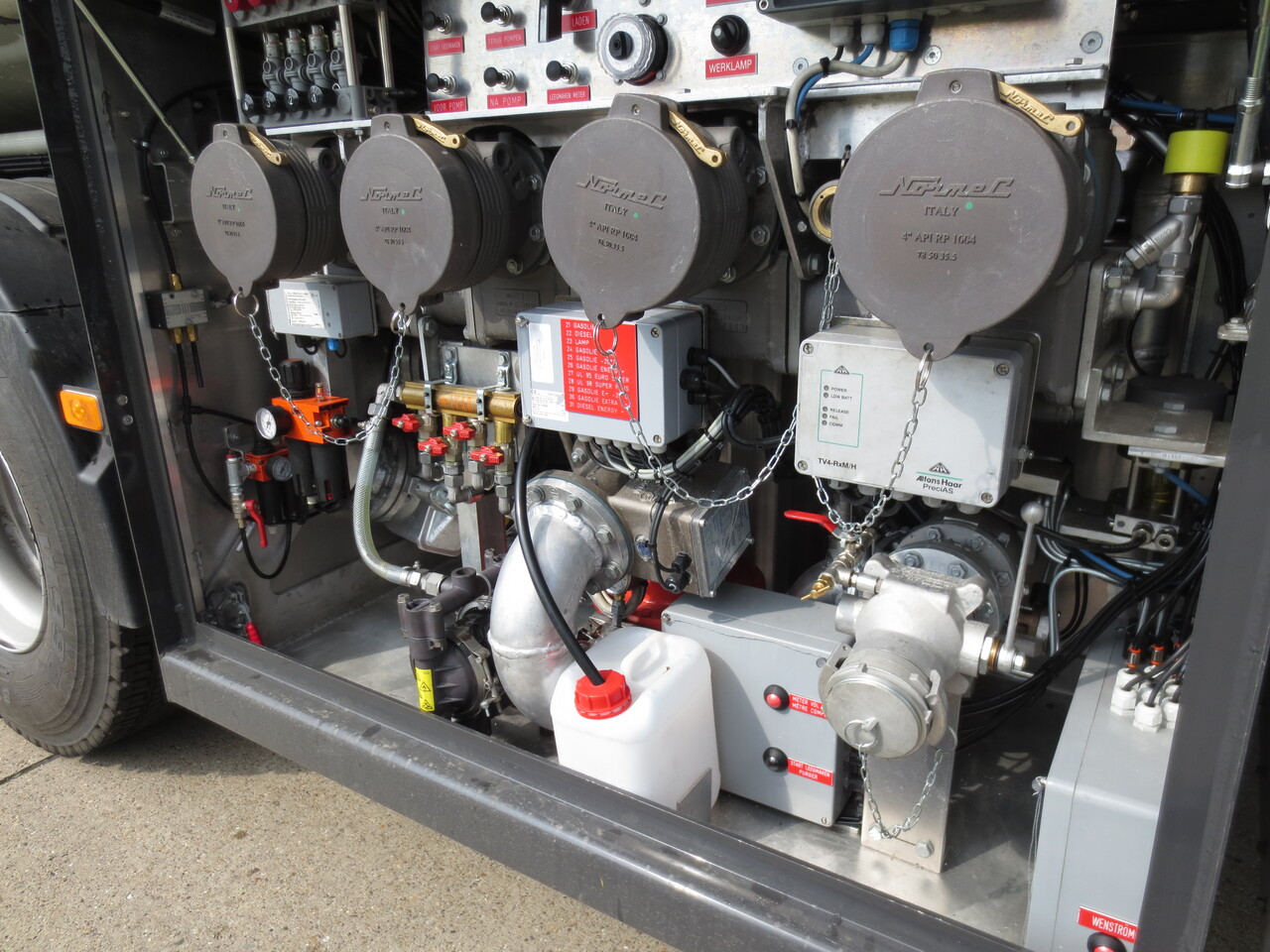 VOLVO FM - Tank truck: picture 4 VOLVO FM - Tank truck: picture 4