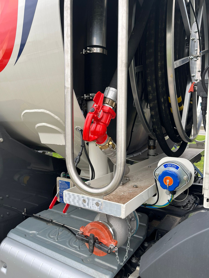 VOLVO FM380 - Tank truck: picture 2 VOLVO FM380 - Tank truck: picture 2