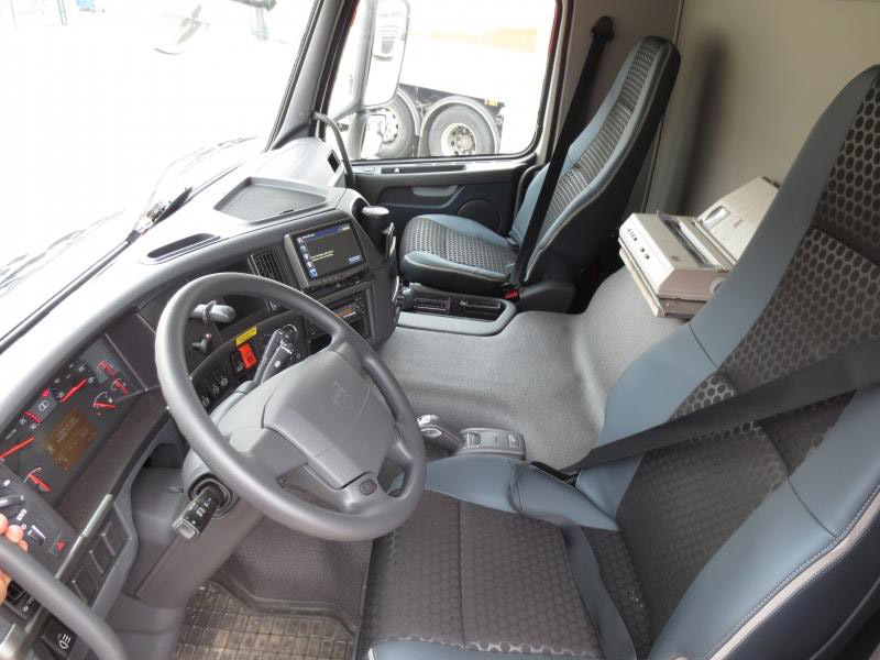 VOLVO FMFH - Tank truck: picture 4 VOLVO FMFH - Tank truck: picture 4