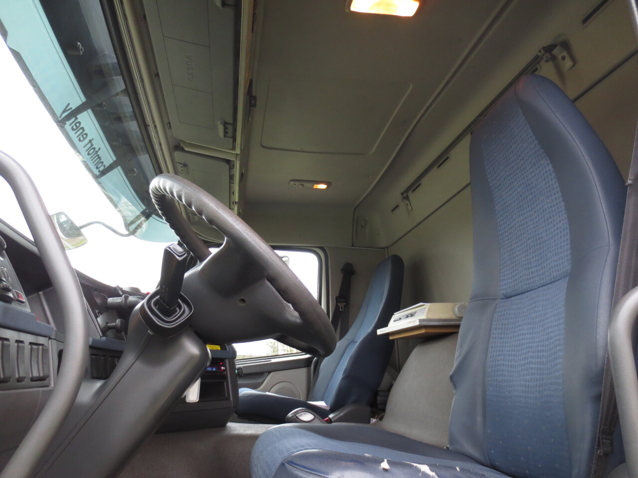 Interior photo 1: Volvo FMFH leasing Volvo FMFH