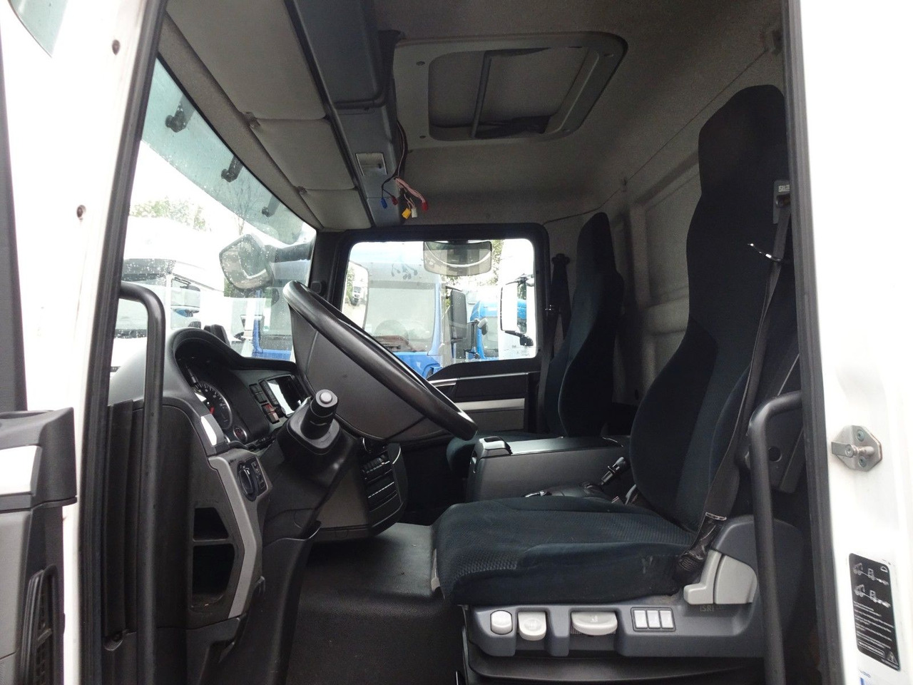 Curtainsider truck MAN TGL 12.250, Pr+Pl, LBW, Klima, Automat, AHK: picture 16