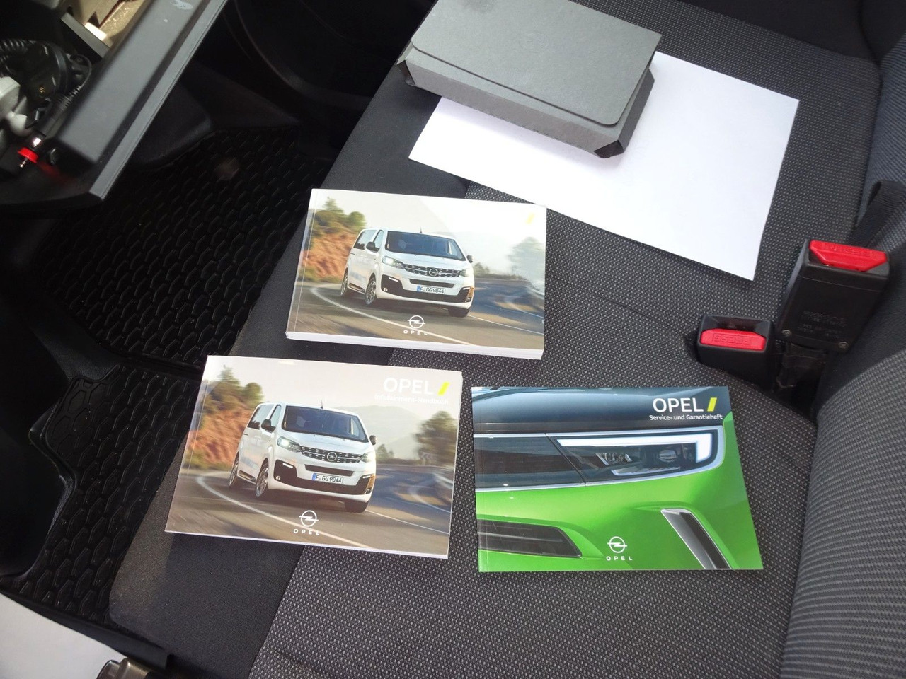 Small van Opel Vivaro Kasten L1H1, Klima, PDC,: picture 22 Small van Opel Vivaro Kasten L1H1, Klima, PDC,: picture 22