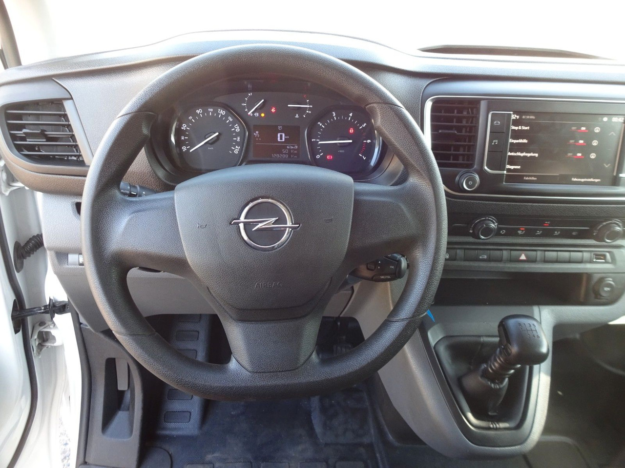 Small van Opel Vivaro Kasten L1H1, Klima, PDC,: picture 20 Small van Opel Vivaro Kasten L1H1, Klima, PDC,: picture 20