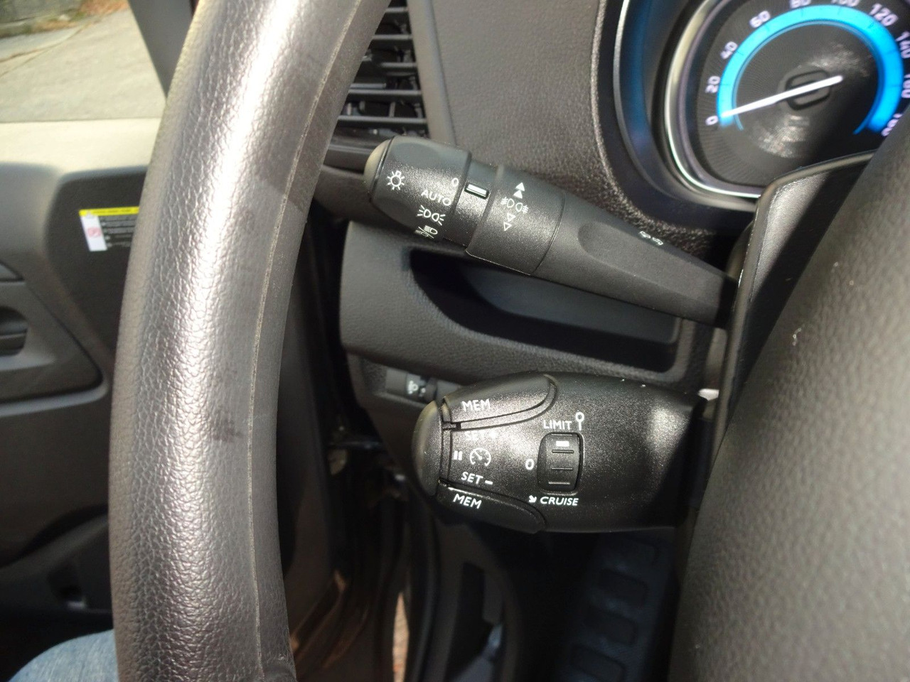 Small van, Electric van Peugeot Expert Kasten Lang, L3H1, 57 kW: picture 32