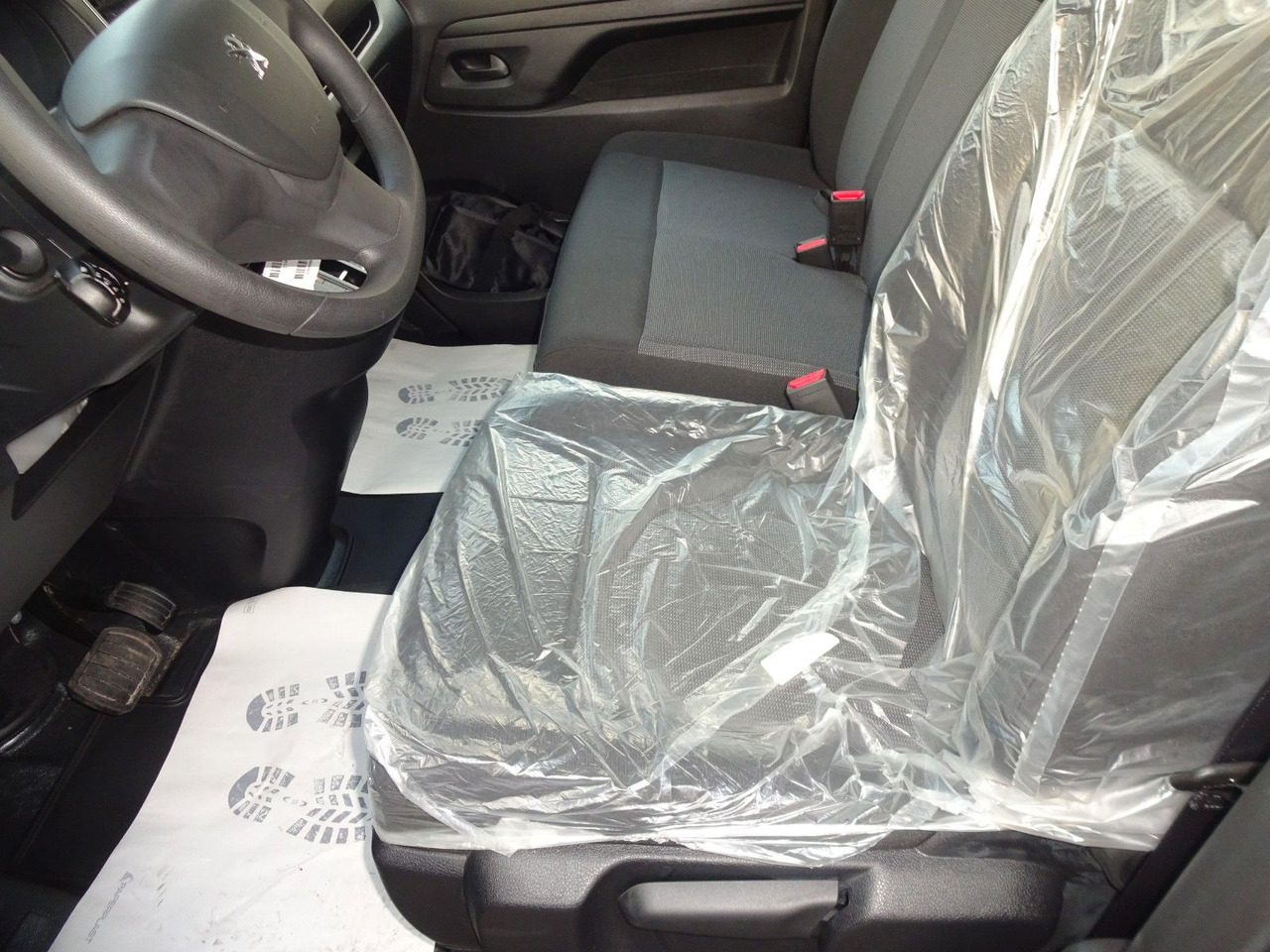 Small van, Electric van Peugeot Expert Kasten Lang, L3H1, 57 kW: picture 27