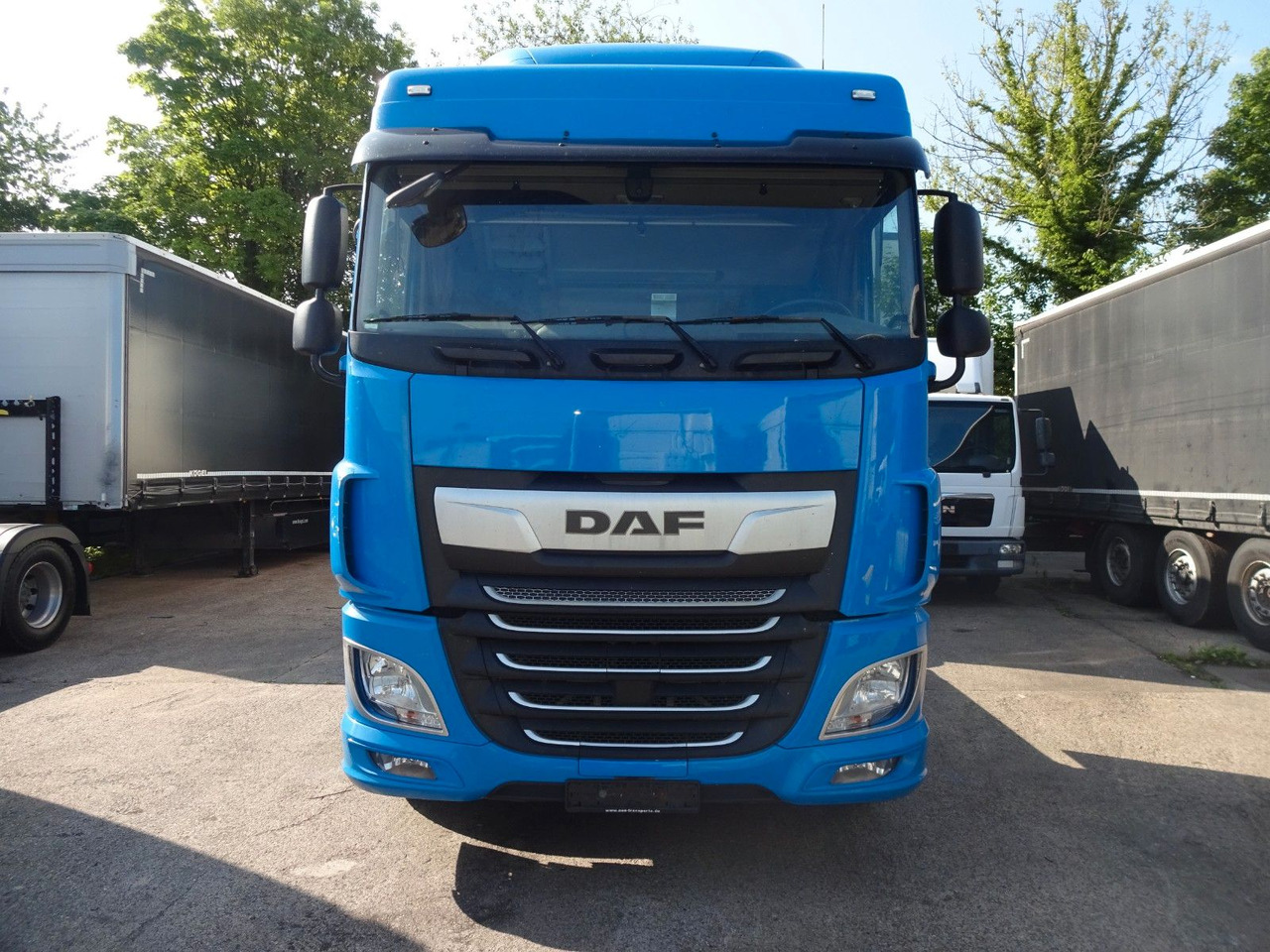 DAF XF 440, SC, Klima, 2 x Tank, Intarder, Standklim - Tractor unit: picture 2 DAF XF 440, SC, Klima, 2 x Tank, Intarder, Standklim - Tractor unit: picture 2