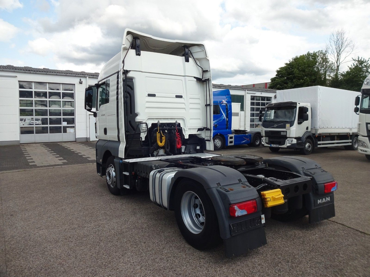 MAN TGX 18.460, XLX, Intarder, ACC - Tractor unit: picture 5 MAN TGX 18.460, XLX, Intarder, ACC - Tractor unit: picture 5