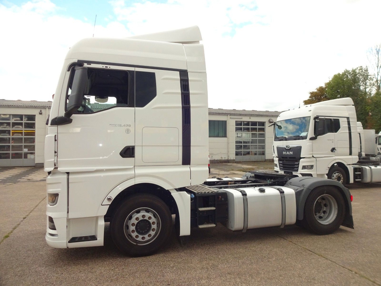 MAN TGX 18.470, XLX, ACC, Intarder, 2 x Tanks - Tractor unit: picture 5 MAN TGX 18.470, XLX, ACC, Intarder, 2 x Tanks - Tractor unit: picture 5
