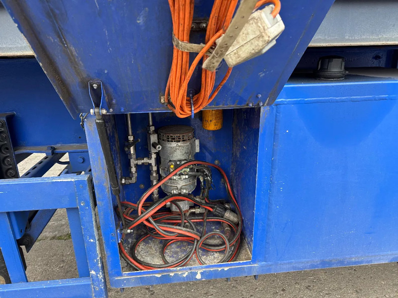 Hendricks 20ft container Kippchassis 24V hydraulic Self support! - Container transporter/ Swap body semi-trailer: picture 3 Hendricks 20ft container Kippchassis 24V hydraulic Self support! - Container transporter/ Swap body semi-trailer: picture 3
