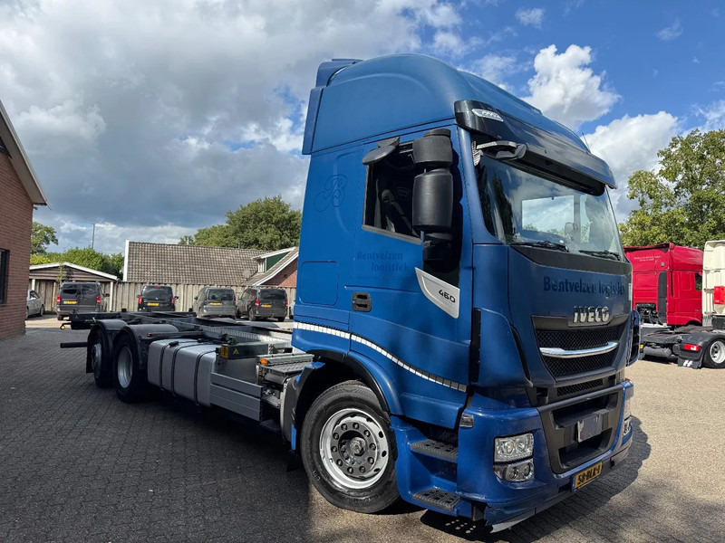 Iveco Stralis 460 AS260 6X2 BDF Stuuras AHK NL Truck - Container transporter/ Swap body truck: picture 2 Iveco Stralis 460 AS260 6X2 BDF Stuuras AHK NL Truck - Container transporter/ Swap body truck: picture 2