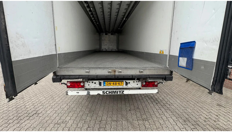 Schmitz Cargobull SKO 24 5x Meatrails Rohrbahnen Fleisch Carrier Vector 1950MT - Isothermal semi-trailer: picture 5 Schmitz Cargobull SKO 24 5x Meatrails Rohrbahnen Fleisch Carrier Vector 1950MT - Isothermal semi-trailer: picture 5
