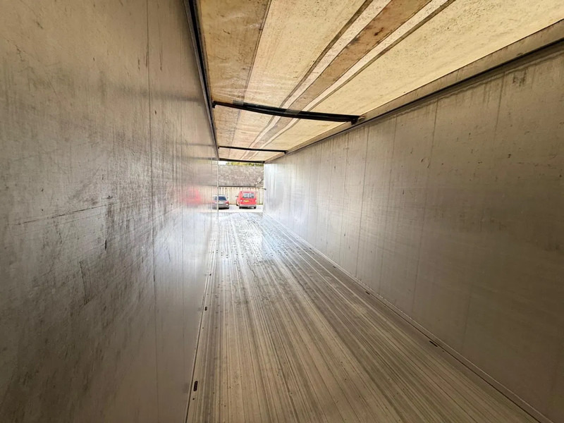 Walking floor semi-trailer kraker 2X K-Force 92m3 Alcoa SAF Tyrepilot Liftas 8MM Cargo Floor: picture 12 Walking floor semi-trailer kraker 2X K-Force 92m3 Alcoa SAF Tyrepilot Liftas 8MM Cargo Floor: picture 12