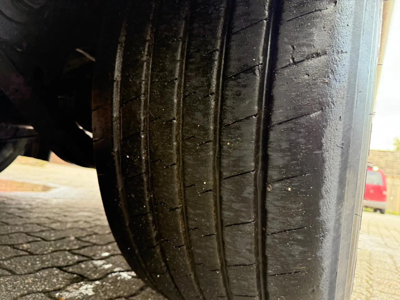 Walking floor semi-trailer kraker 2X K-Force 92m3 Alcoa SAF Tyrepilot Liftas 8MM Cargo Floor: picture 19 Walking floor semi-trailer kraker 2X K-Force 92m3 Alcoa SAF Tyrepilot Liftas 8MM Cargo Floor: picture 19