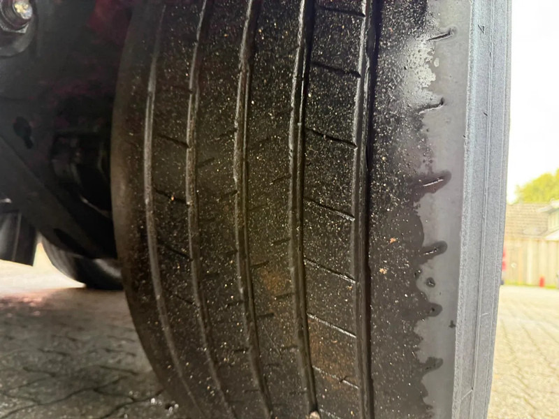 Walking floor semi-trailer kraker 2X K-Force 92m3 Alcoa SAF Tyrepilot Liftas 8MM Cargo Floor: picture 18 Walking floor semi-trailer kraker 2X K-Force 92m3 Alcoa SAF Tyrepilot Liftas 8MM Cargo Floor: picture 18