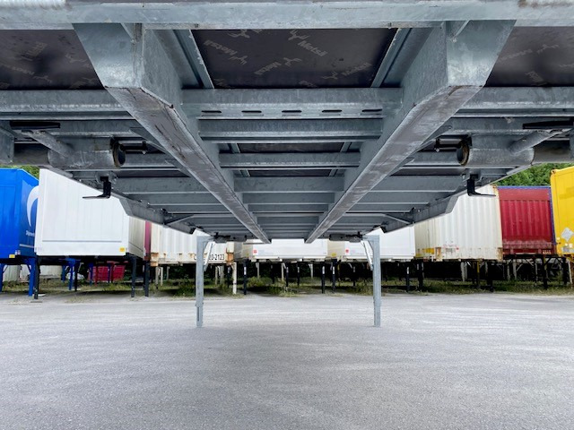 Kögel BDF-System, 7.450 mm lang, mit Heckklappe - Flatbed body: picture 4 Kögel BDF-System, 7.450 mm lang, mit Heckklappe - Flatbed body: picture 4