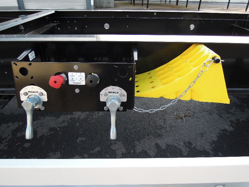 Krone BDF-System, Maxi, ohne Zulassung. - Container transporter/ Swap body trailer: picture 3 Krone BDF-System, Maxi, ohne Zulassung. - Container transporter/ Swap body trailer: picture 3