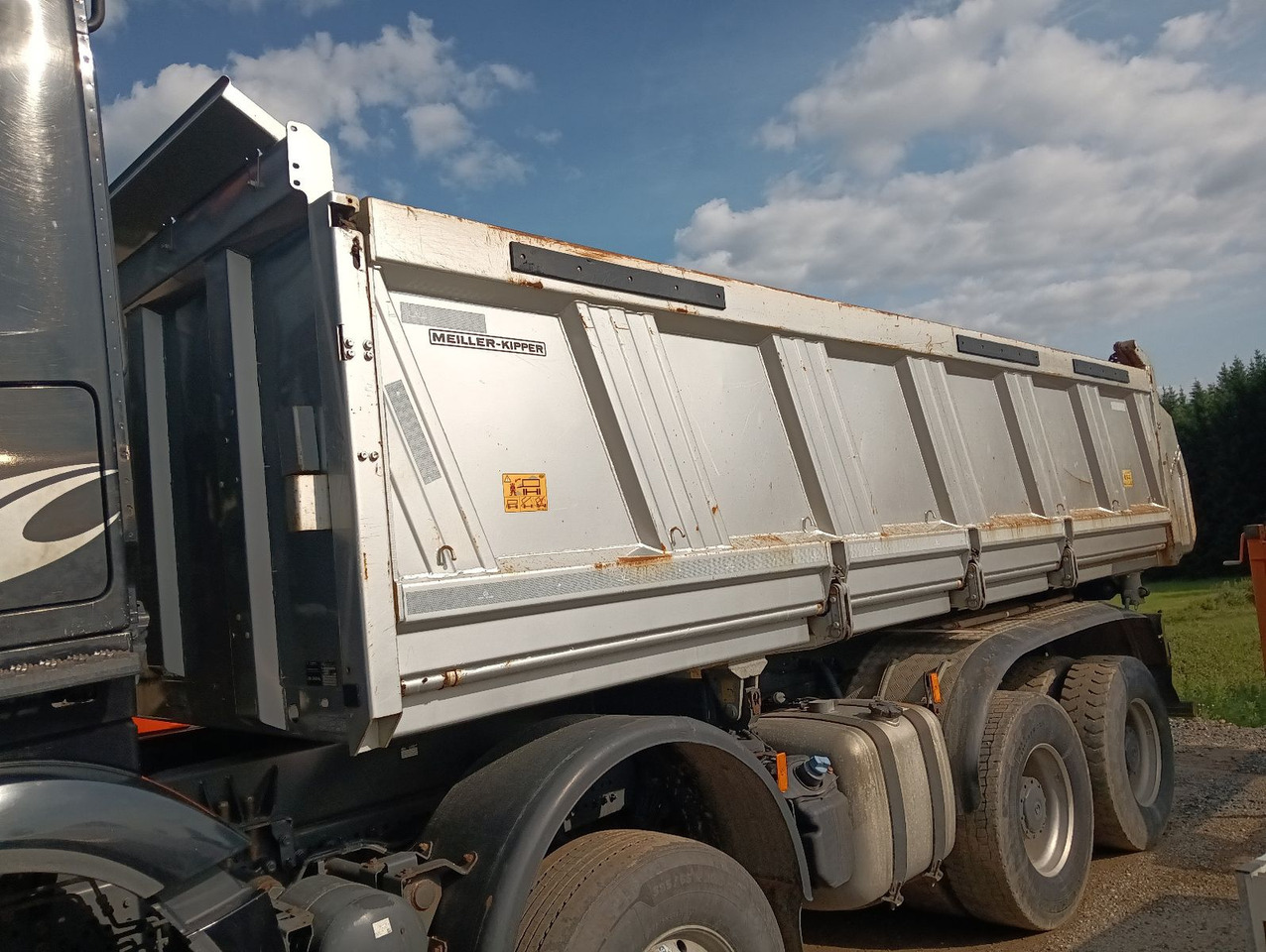 Mercedes-Benz AROCS 3246 8x4 MEILLER 3-Seiten Bordmatic SCHALT - Tipper: picture 4 Mercedes-Benz AROCS 3246 8x4 MEILLER 3-Seiten Bordmatic SCHALT - Tipper: picture 4