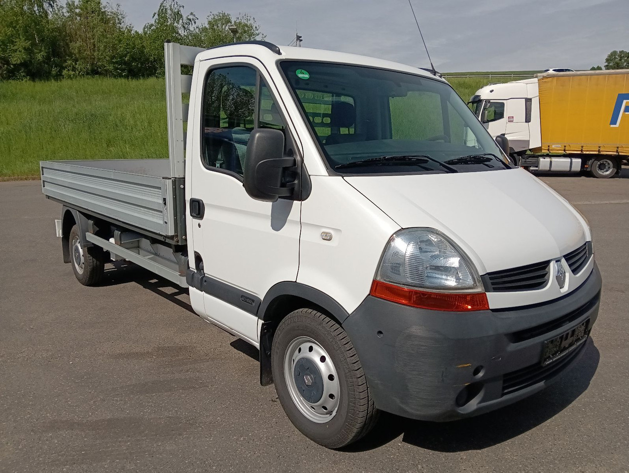 Renault MASTER 3,5t AHK, TÜV/Reifen/Bremse NEU orig.64t - Open body delivery van, Combi van: picture 1 Renault MASTER 3,5t AHK, TÜV/Reifen/Bremse NEU orig.64t - Open body delivery van, Combi van: picture 1