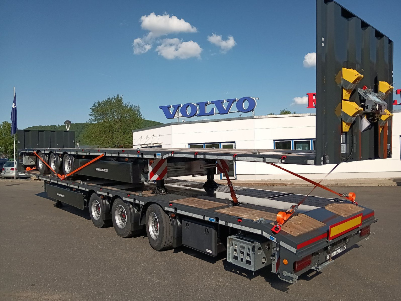 Schwarzmüller 3Achs Tele Rampen TwistLock40+2x20"SAF Lenk+Lift - Dropside/ Flatbed semi-trailer: picture 1 Schwarzmüller 3Achs Tele Rampen TwistLock40+2x20"SAF Lenk+Lift - Dropside/ Flatbed semi-trailer: picture 1